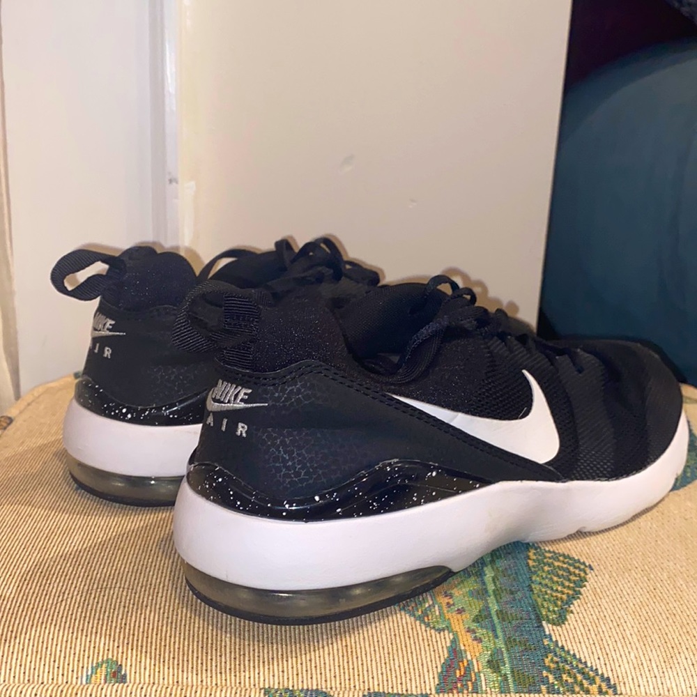 Nike Air Max Sirens: Black, Women’s Size 8.5